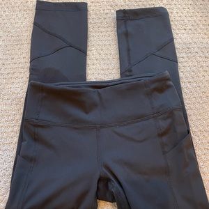 Lululemon Black Cropped Leggings!!
